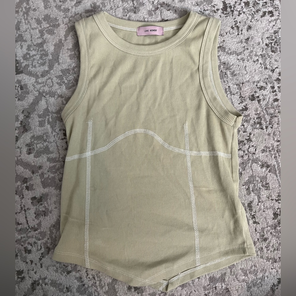 The Source Unknown - Green detailed tank, worn once!